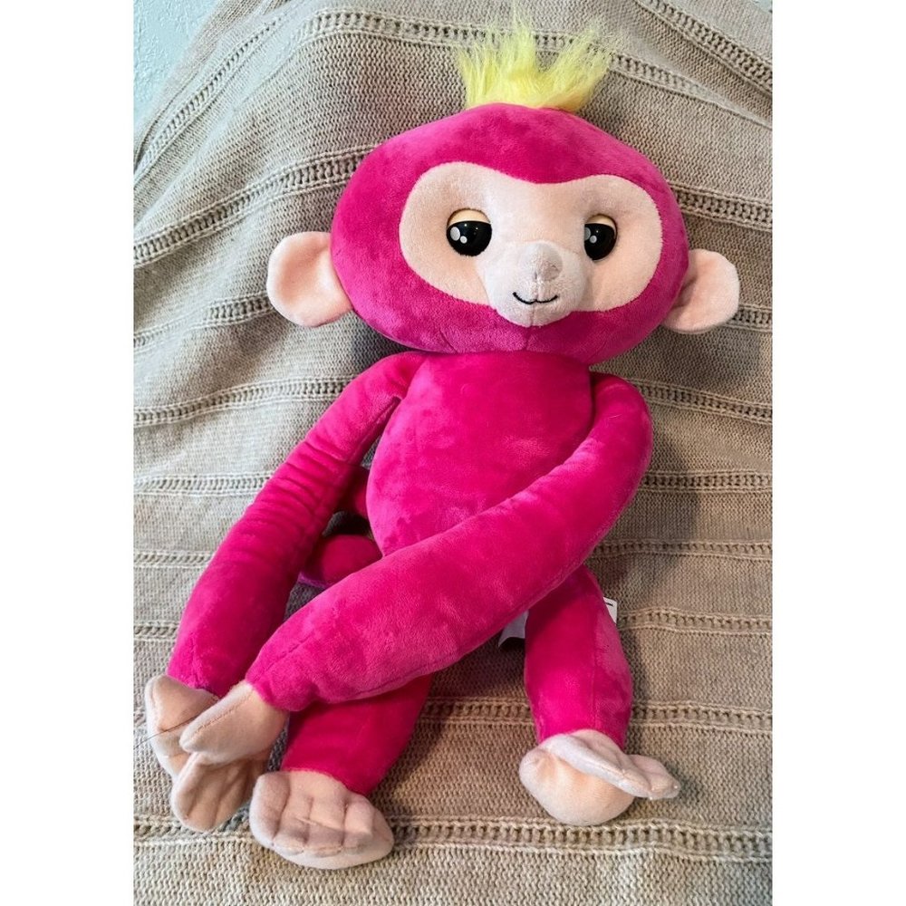 Fingerling Monkey Hugs Bella Electronic